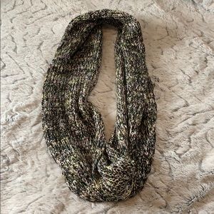 American Eagle Knit Scarf
